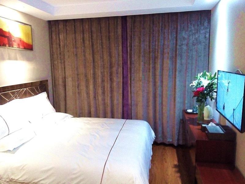 Greentree Inn Geermu Walking Street Business Hotel Golmud Экстерьер фото