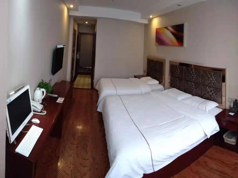 Greentree Inn Geermu Walking Street Business Hotel Golmud Экстерьер фото