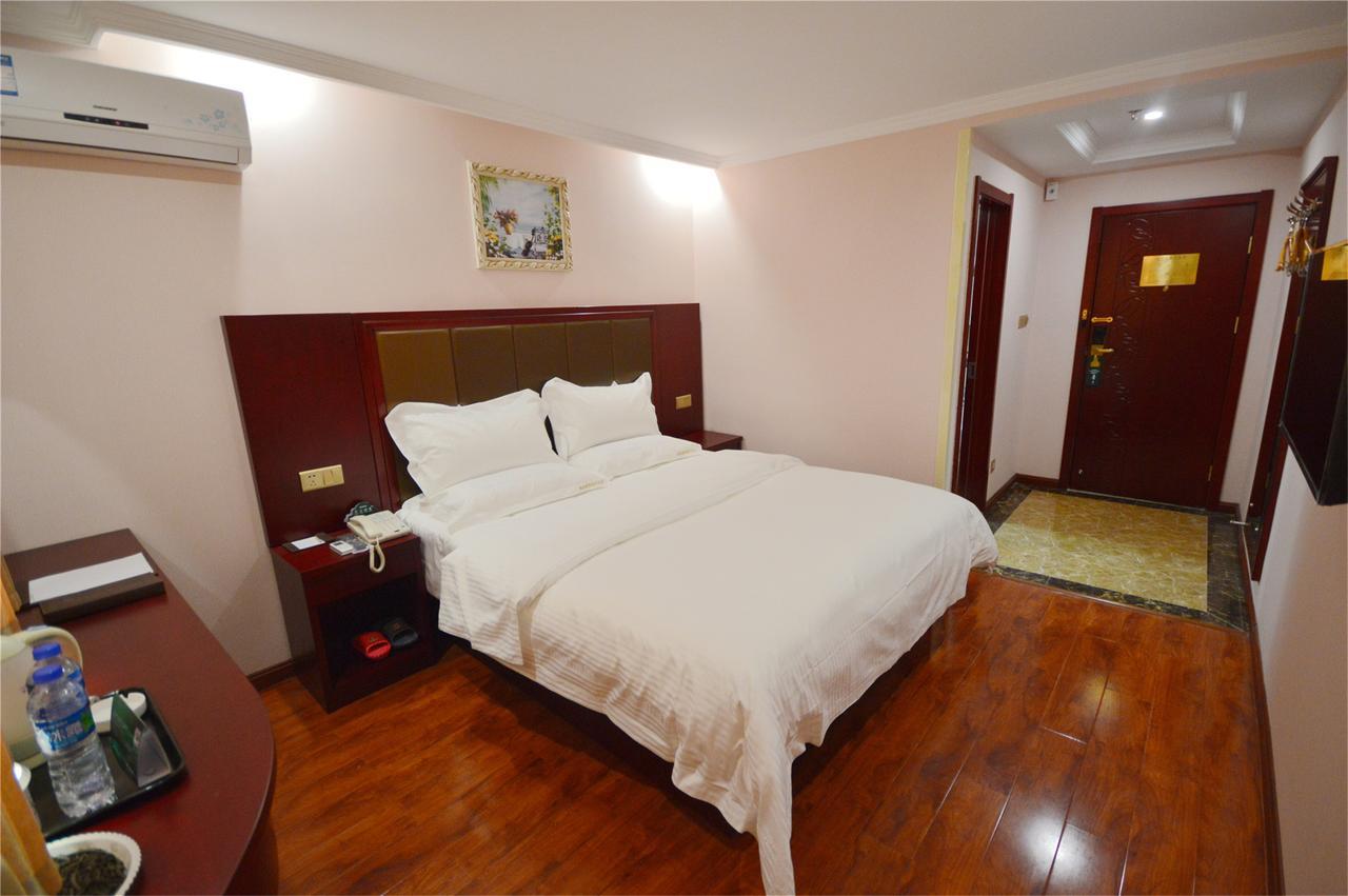 Greentree Inn Geermu Walking Street Business Hotel Golmud Экстерьер фото
