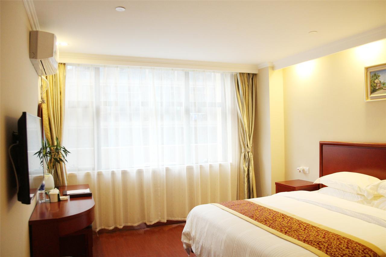 Greentree Inn Geermu Walking Street Business Hotel Golmud Экстерьер фото